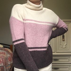 ⭐️SOLD⭐️Purple/Cream Mockneck